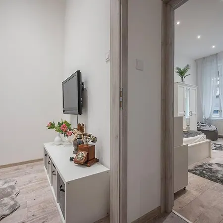 Lonyai Daire Budapeşte